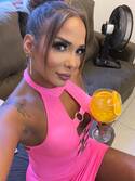 Carol Prado breaks ass