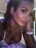 Carol Prado breaks ass