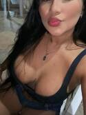 Bruna baiser avec la langue