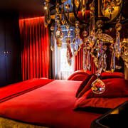 Scarlet Club