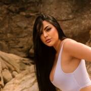 Maya hot