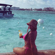 Newly arrived Colombian (Foto #11)