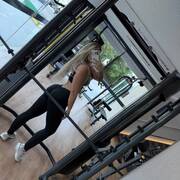 Mia hot