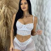 Karine Belle (Foto #4)