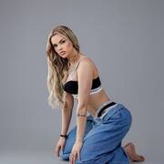 Isabella your girlfriend