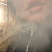 Le voisin pervers est de retour