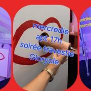 Tgirls Party dans gloriole (Foto #12)