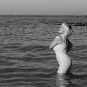 Anne Valerie (Foto #14)