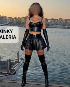 KINKY VALERIA DEEPTHROAT TALENT