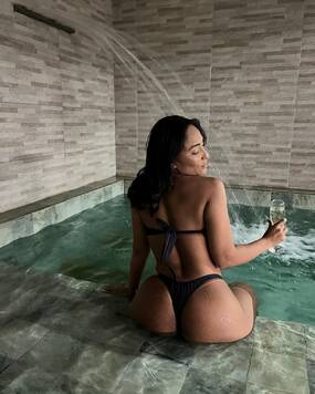 Cloe sexy
