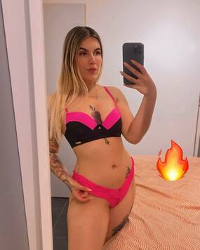 Maite hot party girlfriend