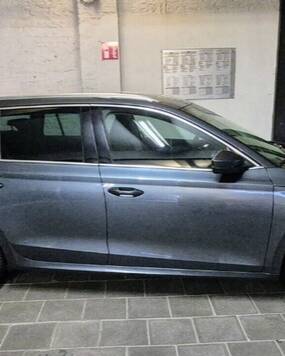 Benelux chauffeur Carlos