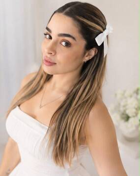ANNA BELLE