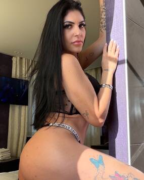 Mia