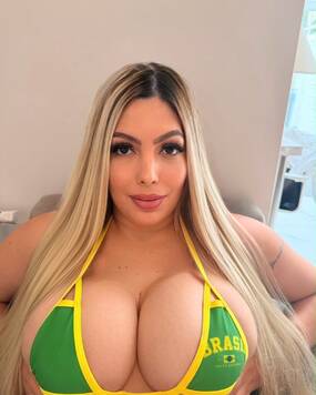 Amanda Medeiros