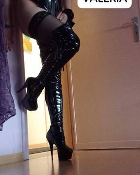 KINKY  VALERIA, SOFT/HARD SM EN SEKS SPEL