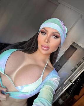 MOMMY HONEY