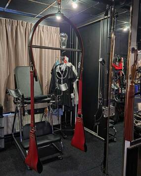 Doma SM Suite te huur per uur Den Haag Nederland