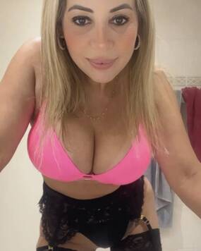 Elena sexy blond