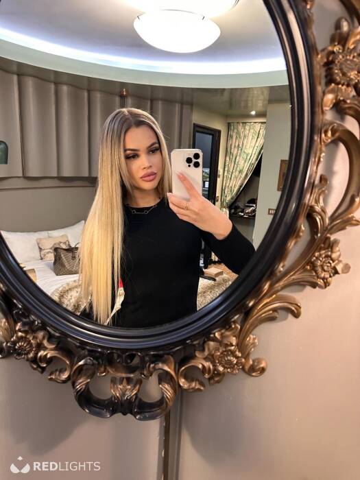 Isabella your girlfriend (Foto)