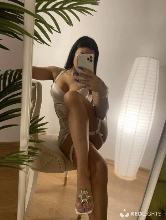 Goddess findom (Foto)