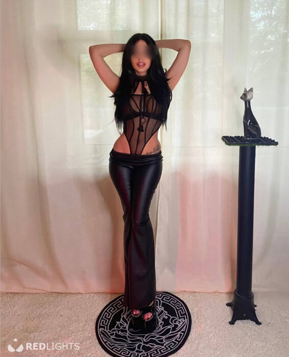 Goddess findom (Foto)