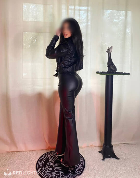 Goddess findom (Foto)