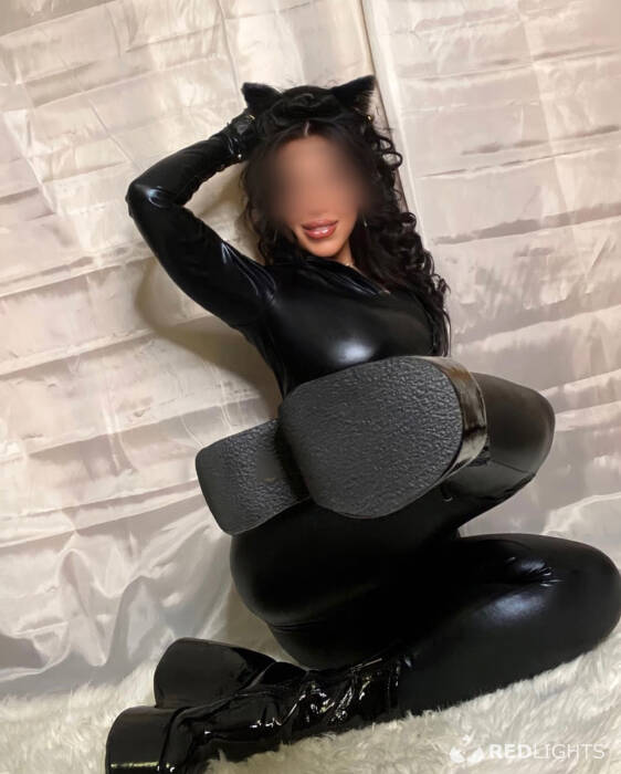 Goddess findom (Foto)