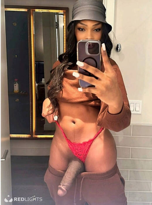 Jenifer TS hot (Foto)