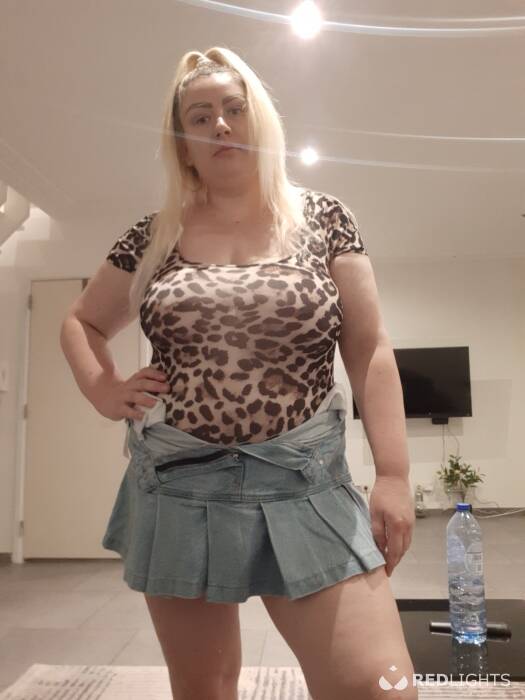 Escort hotel et prive! (Foto)