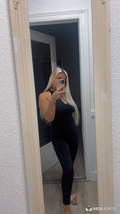 Lora GFE,Party girl,strapon? (Foto)