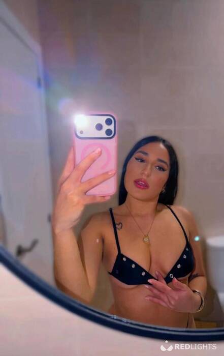 KARINA (Foto)