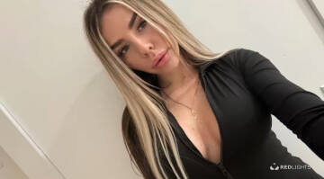 Nika hot girl (Foto)