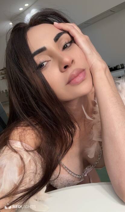 Anitta Petite (Foto)