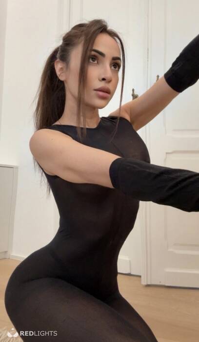 Anitta Petite (Foto)