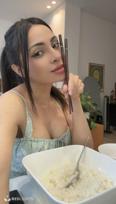 Anitta Petite (Foto)