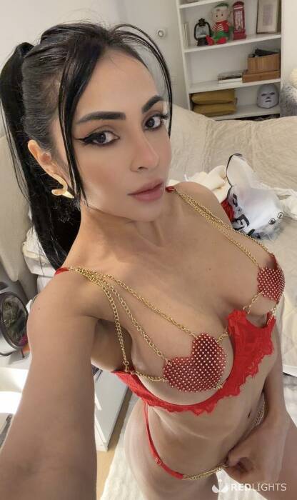 Anitta Petite (Foto)
