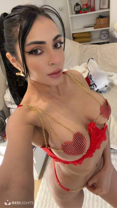 Anitta Petite (Foto)