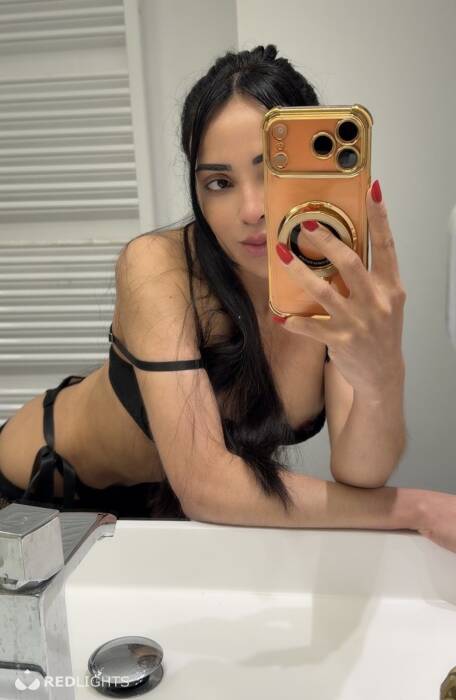 Anitta Petite (Foto)
