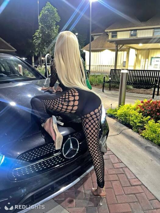KAMILA (Foto)