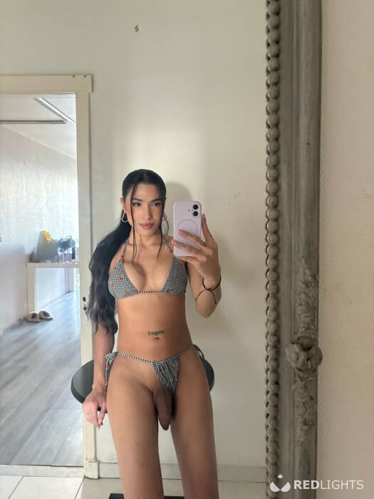 Ashley (Foto)