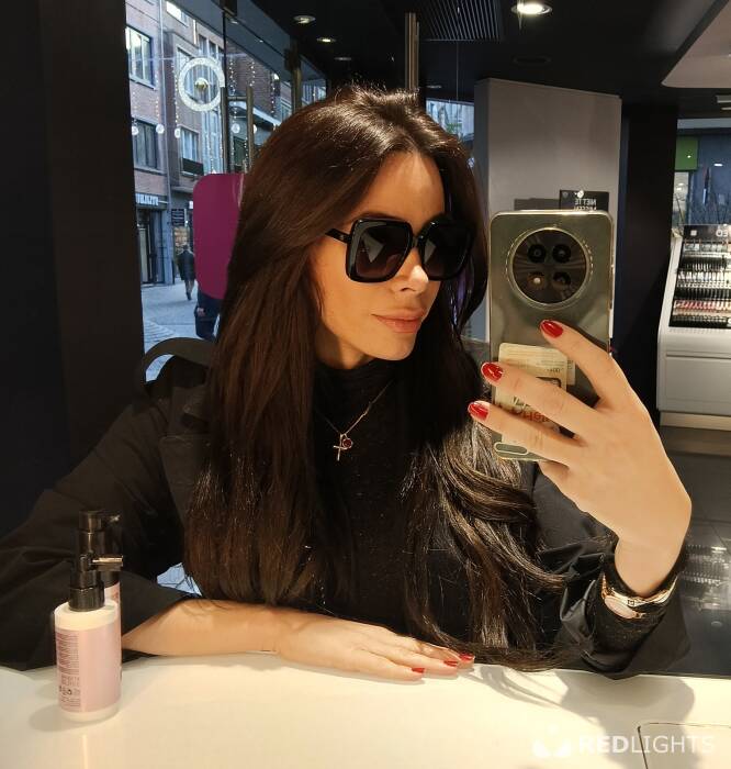 Sabrine bismartine (Foto)