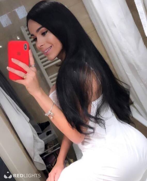 Sabrine bismartine (Foto)