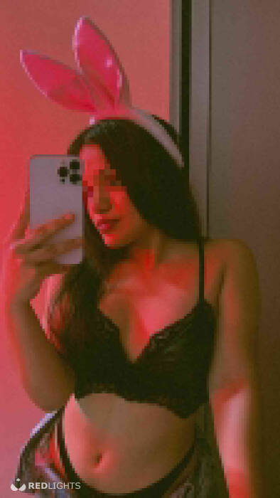 Samanatha bella ragazza italiana!! (Foto)