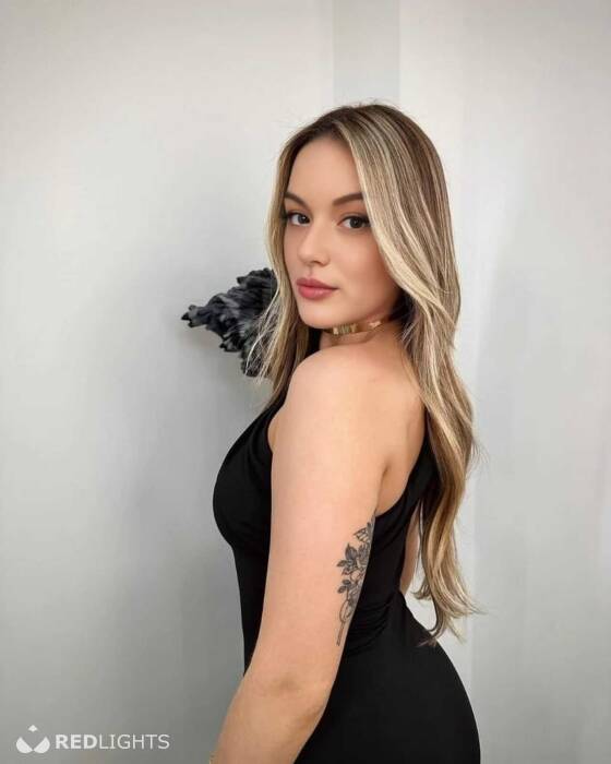 Leona Meneses (Foto)