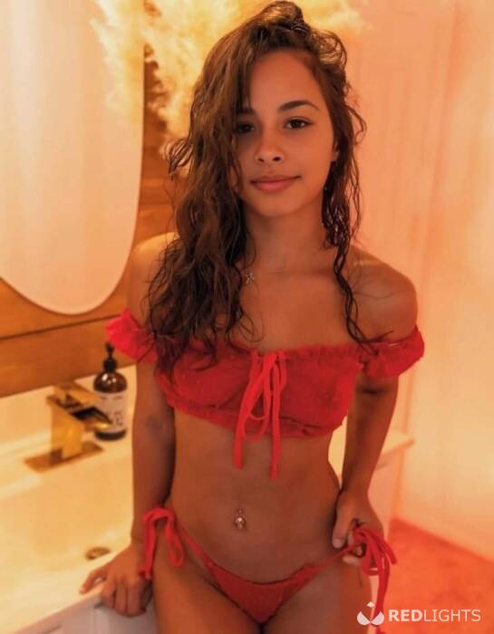 Ayla super Sexy (Foto)