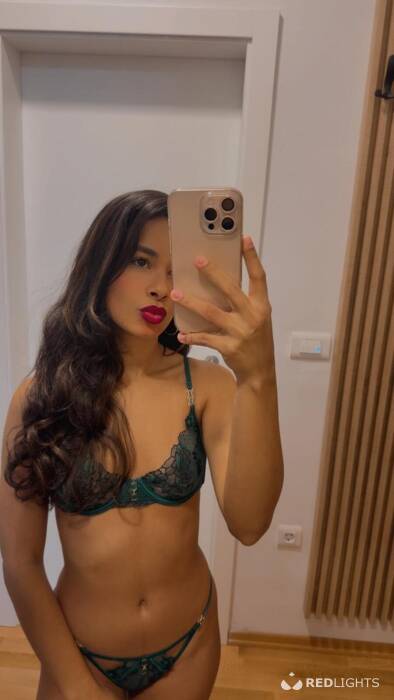 Ayla super Sexy (Foto)