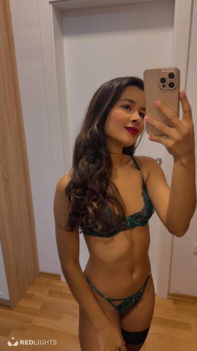 Ayla super Sexy (Foto)