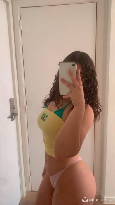 Naiane (Foto)