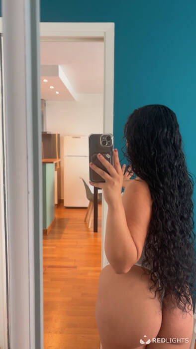 Naiane (Foto)